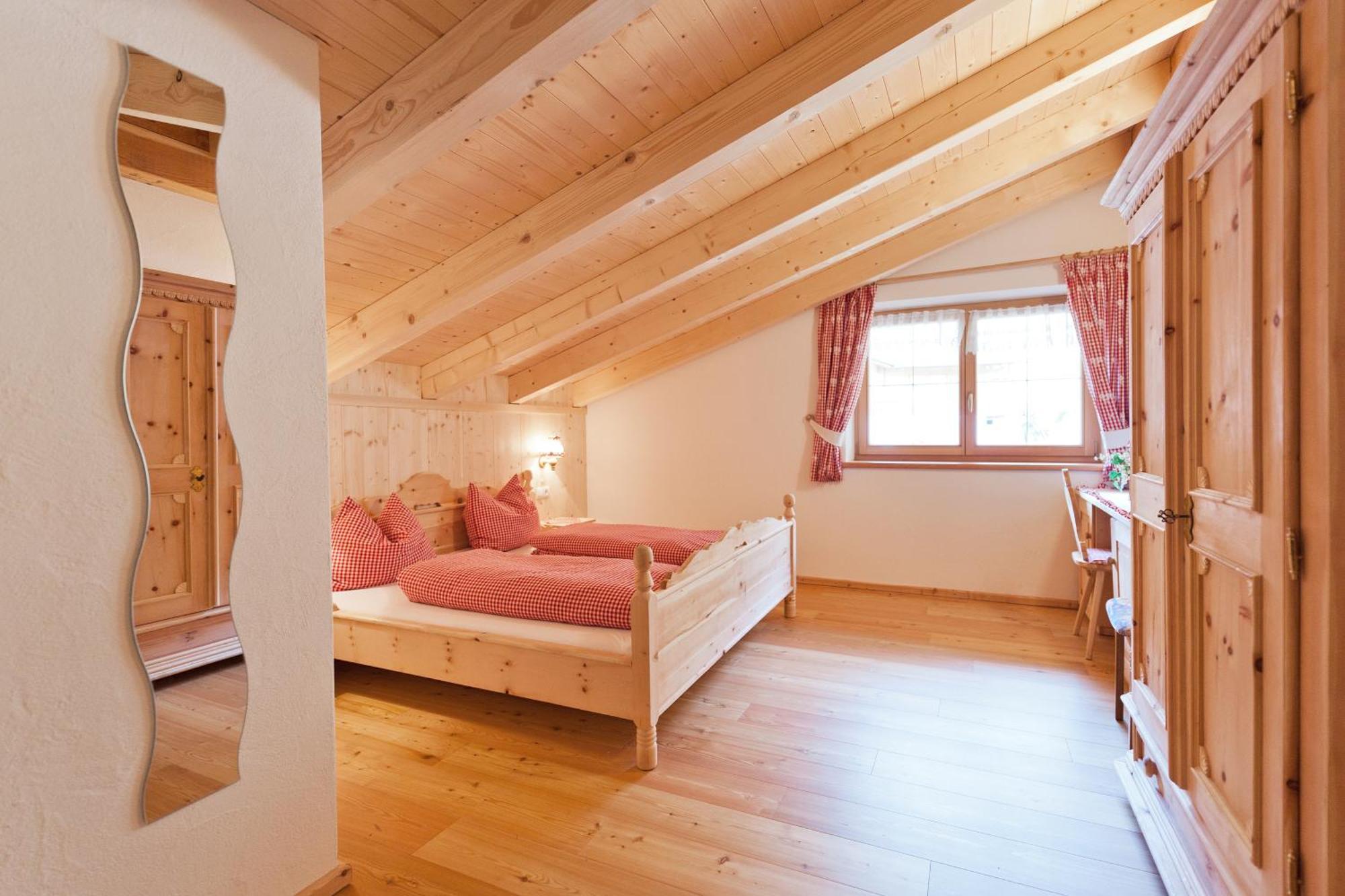 Oberschoellberghof Lutago Ruang foto